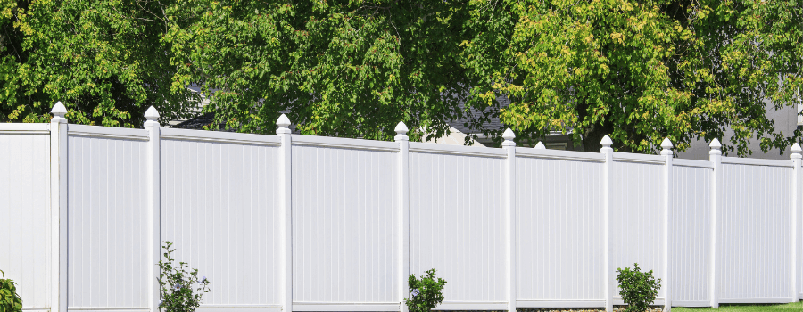 white vinyl fencing as a modern design for privacy & security